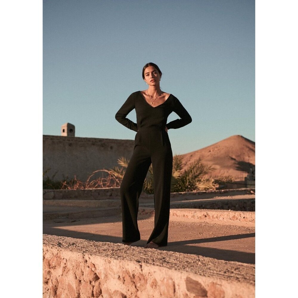 NWT Sezane Cecilia Jumpsuit in Noir Black Crepe V-neck One-Piece 38 / US 6